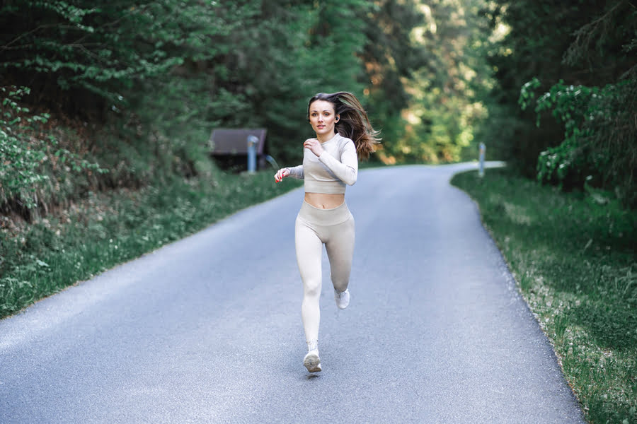 Jakie majtki pod legginsy?